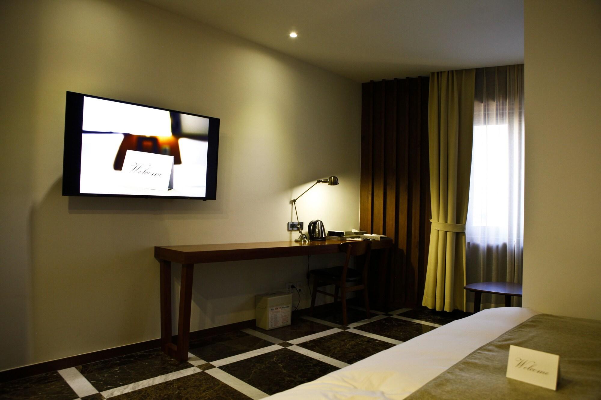Hotel Doma Myeongdong Seoul Bagian luar foto