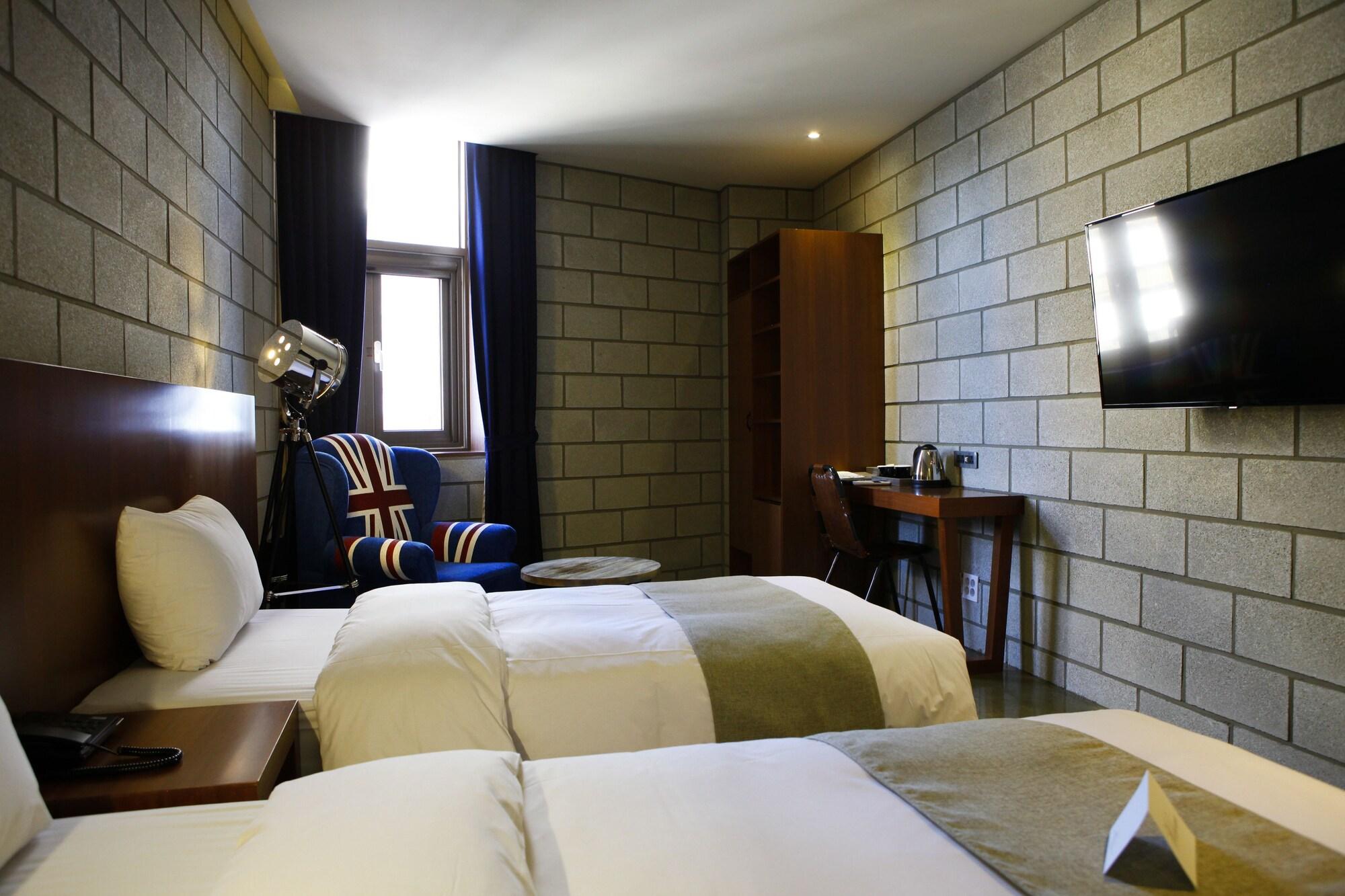 Hotel Doma Myeongdong Seoul Bagian luar foto