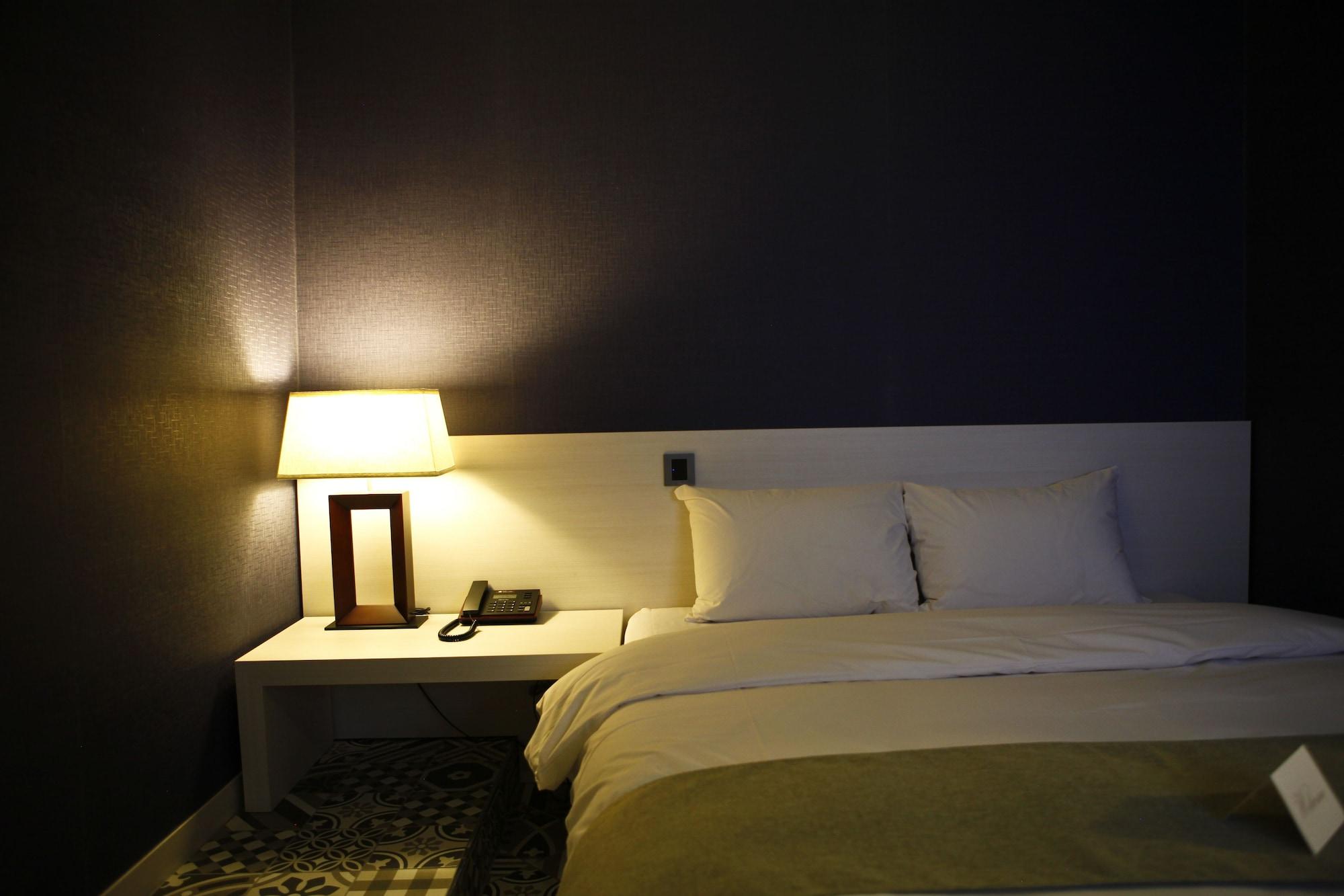 Hotel Doma Myeongdong Seoul Bagian luar foto