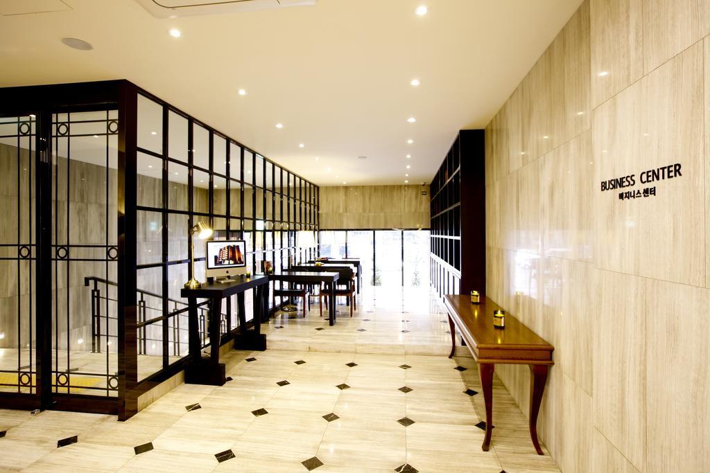 Hotel Doma Myeongdong Seoul Bagian luar foto